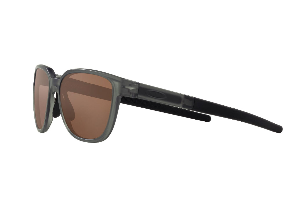 Oakley Actuator